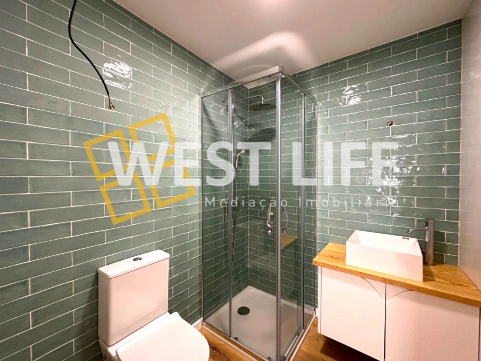 Moradia T3 para Venda em Miragaia e Marteleira Foto 8