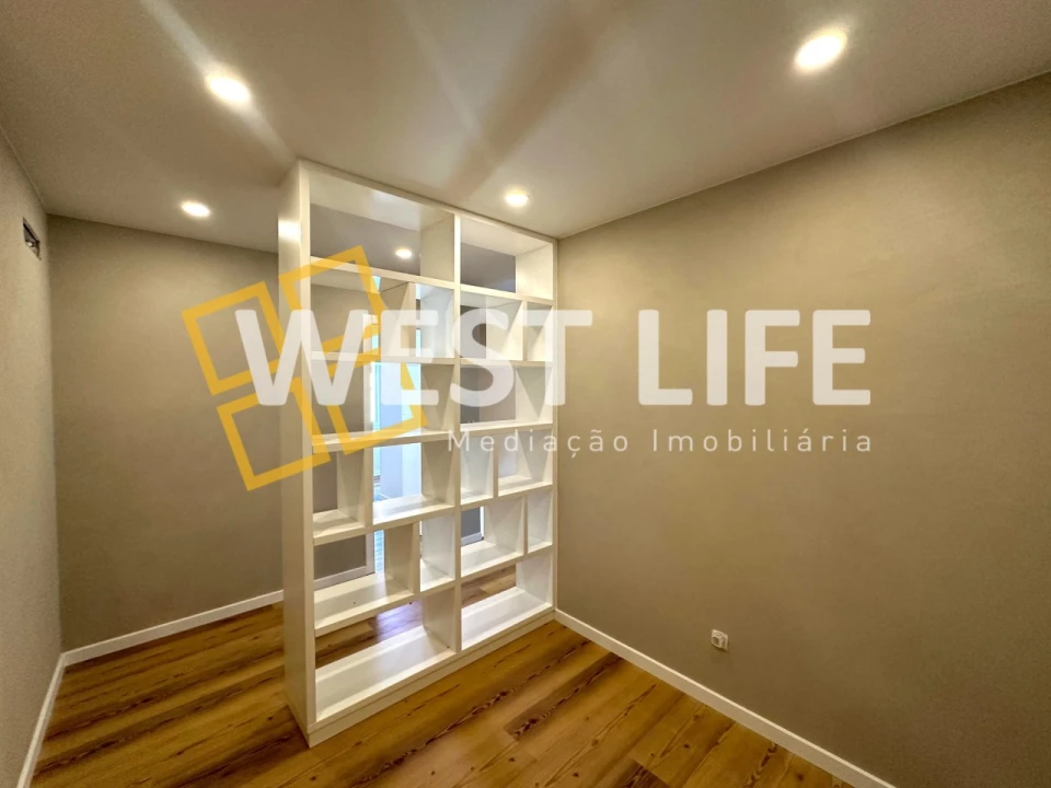 Moradia T3 para Venda em Miragaia e Marteleira Foto 13