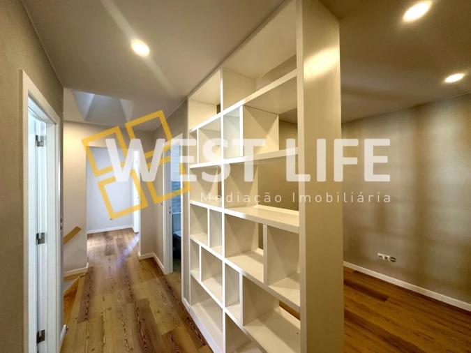 Moradia T3 para Venda em Miragaia e Marteleira Foto 5