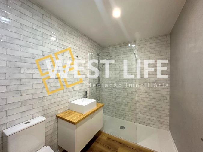 Moradia T3 para Venda em Miragaia e Marteleira Foto 16