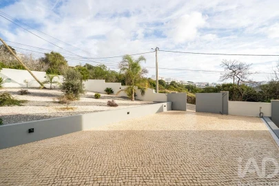 Moradia T3 para Venda em Albufeira e Olhos de Água