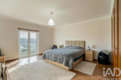 Moradia T3 para Venda em Albufeira e Olhos de Água