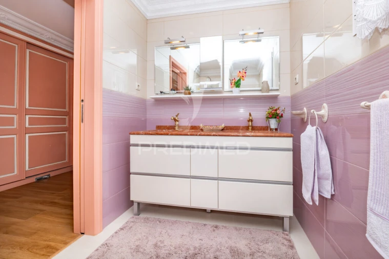 Moradia T5 para Venda em Merelim (São Paio), Panoias e Parada de Tibães Foto 9