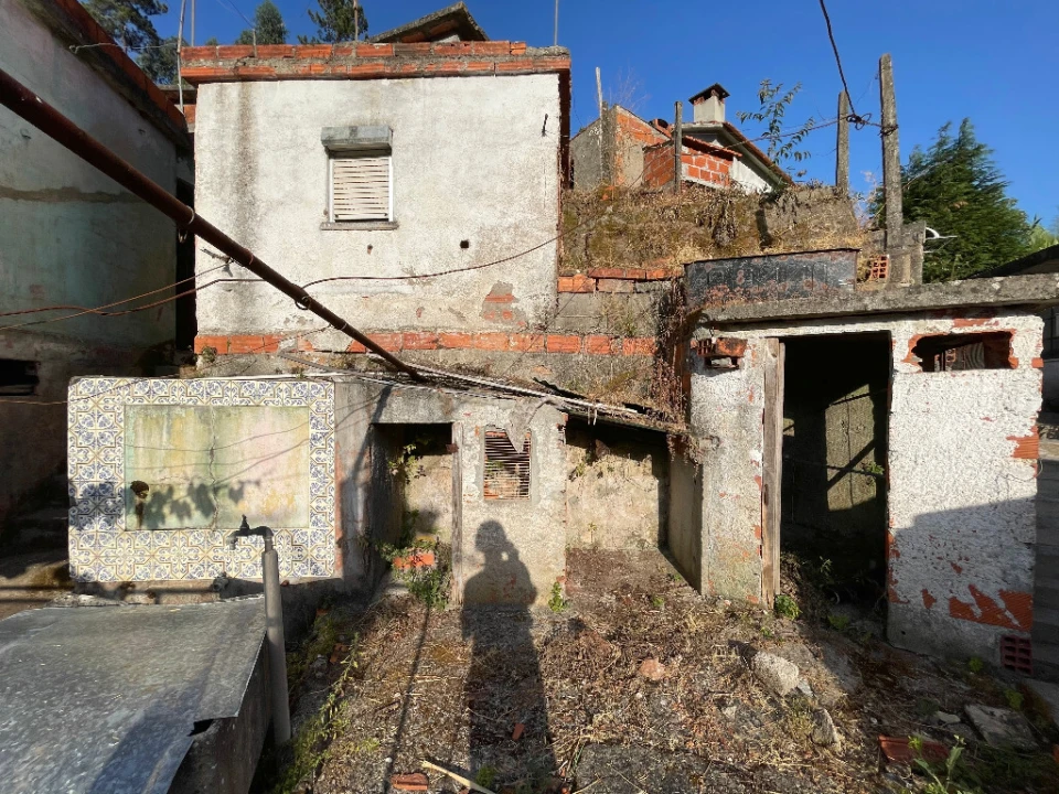 Moradia T3 para Venda em Almalagues Foto 6