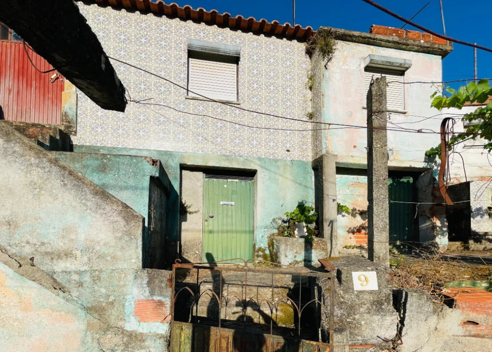 Moradia T3 para Venda em Almalagues Foto 8