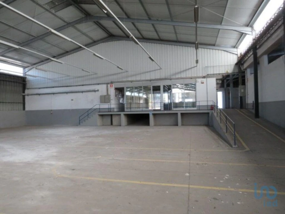 Loja para Venda em Muge Foto 13