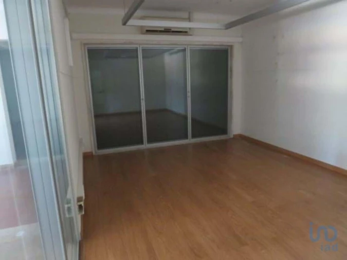 Loja para Venda em Muge Foto 6