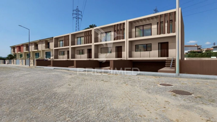 Moradia T3 para Venda em Merelim (São Pedro) e Frossos