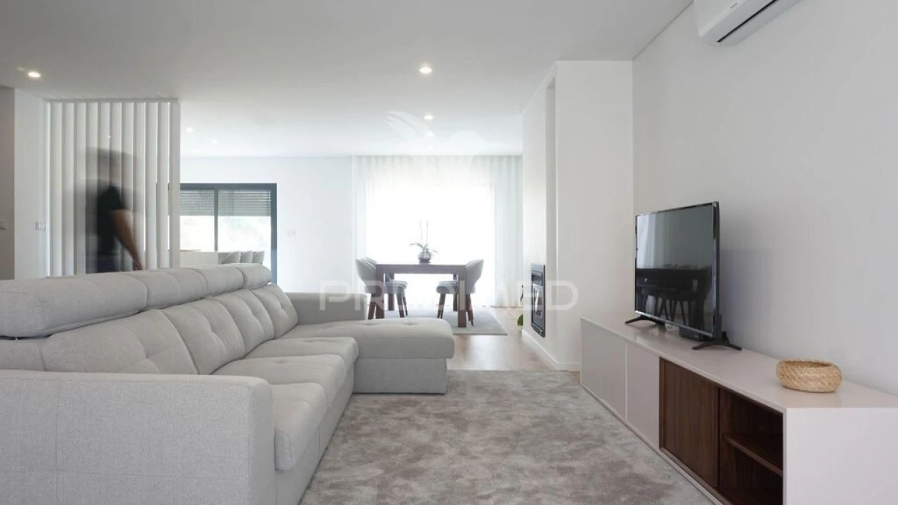 Moradia T3 para Venda em Merelim (São Pedro) e Frossos Foto 4