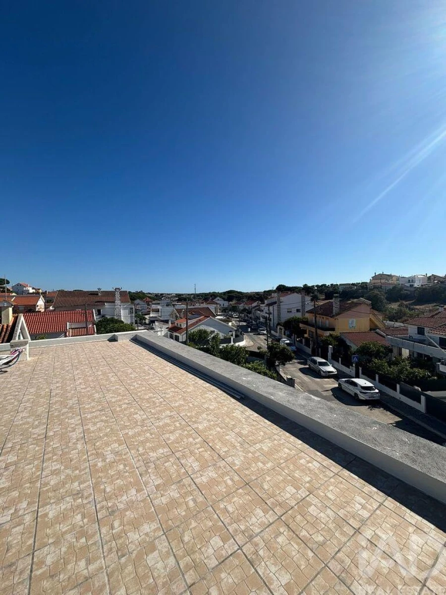 Moradia T4 para Venda em Charneca de Caparica e Sobreda Foto 25