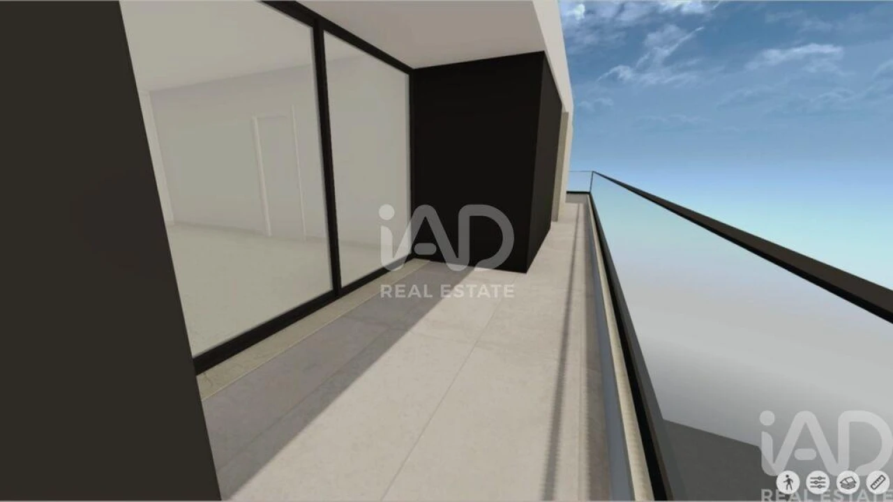 Apartamento T2 para Venda em Quelfes Foto 13