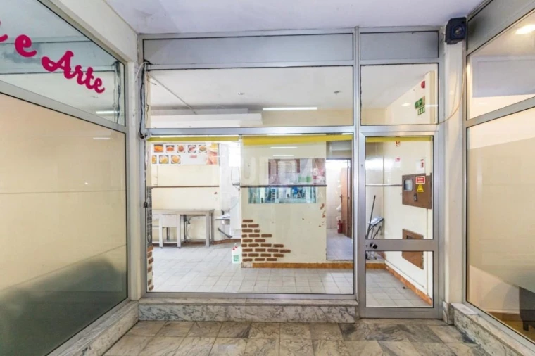 Loja para Arrendamento em Ovar, São João, Arada e São Vicente de Pereira Jusã Foto 9