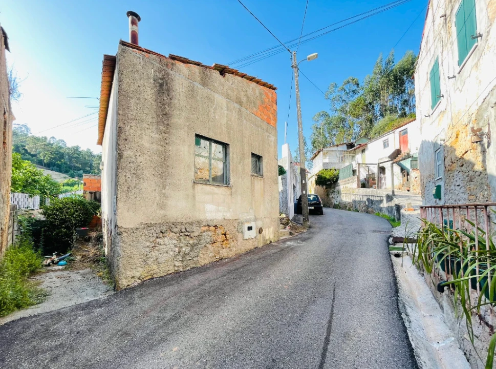 Moradia T1 para Venda em Almalagues Foto 1