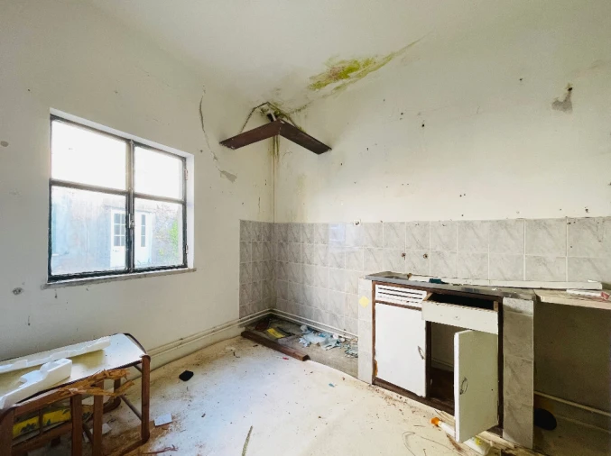 Moradia T1 para Venda em Almalagues Foto 3