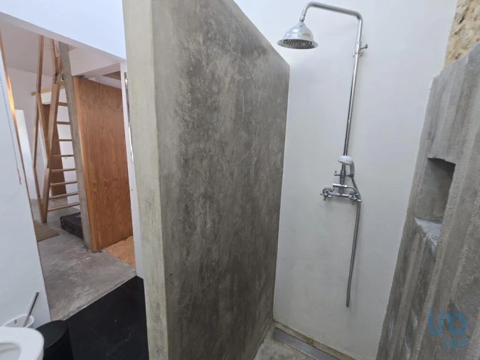 Moradia T2 para Venda em Encarnação Foto 6