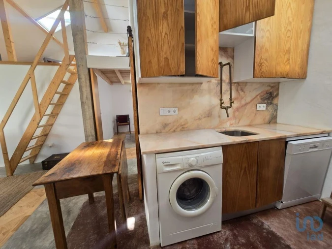 Moradia T2 para Venda em Encarnação Foto 3