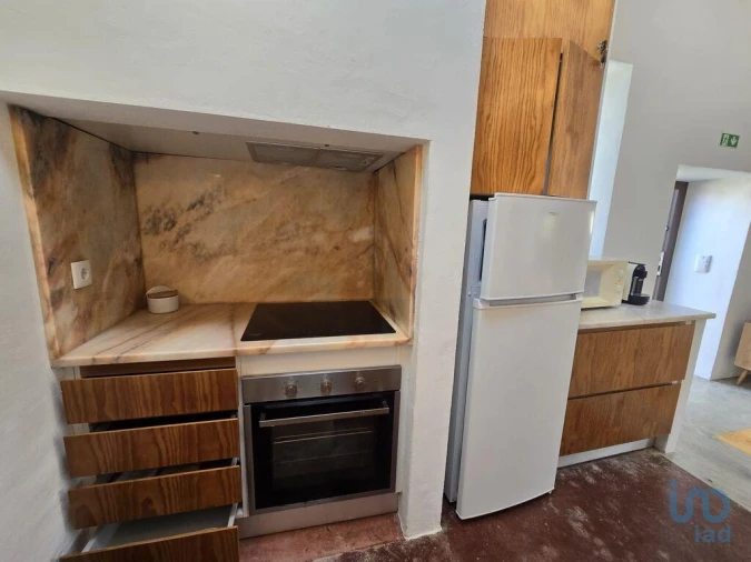 Moradia T2 para Venda em Encarnação Foto 4