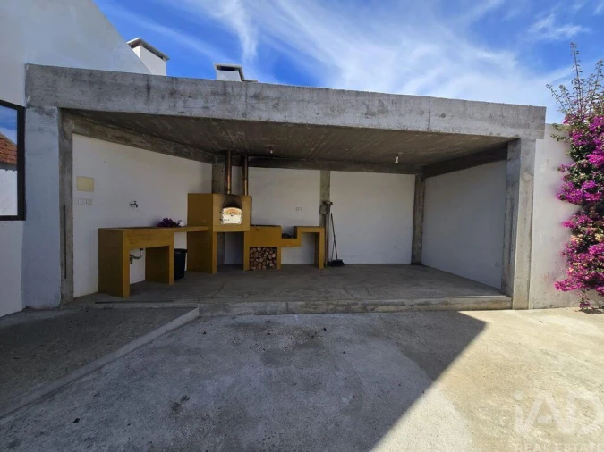 Moradia T2 para Venda em Encarnação Foto 22