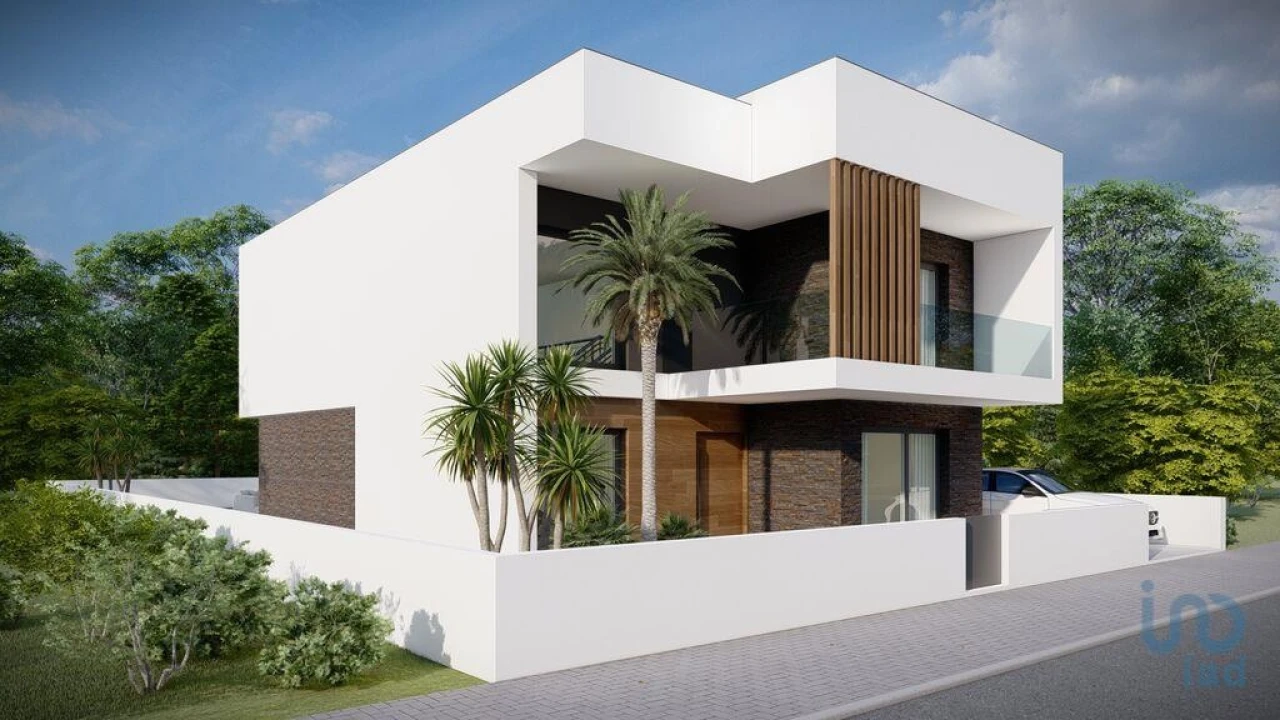 Moradia T4 para Venda em Fernao Ferro Foto 4