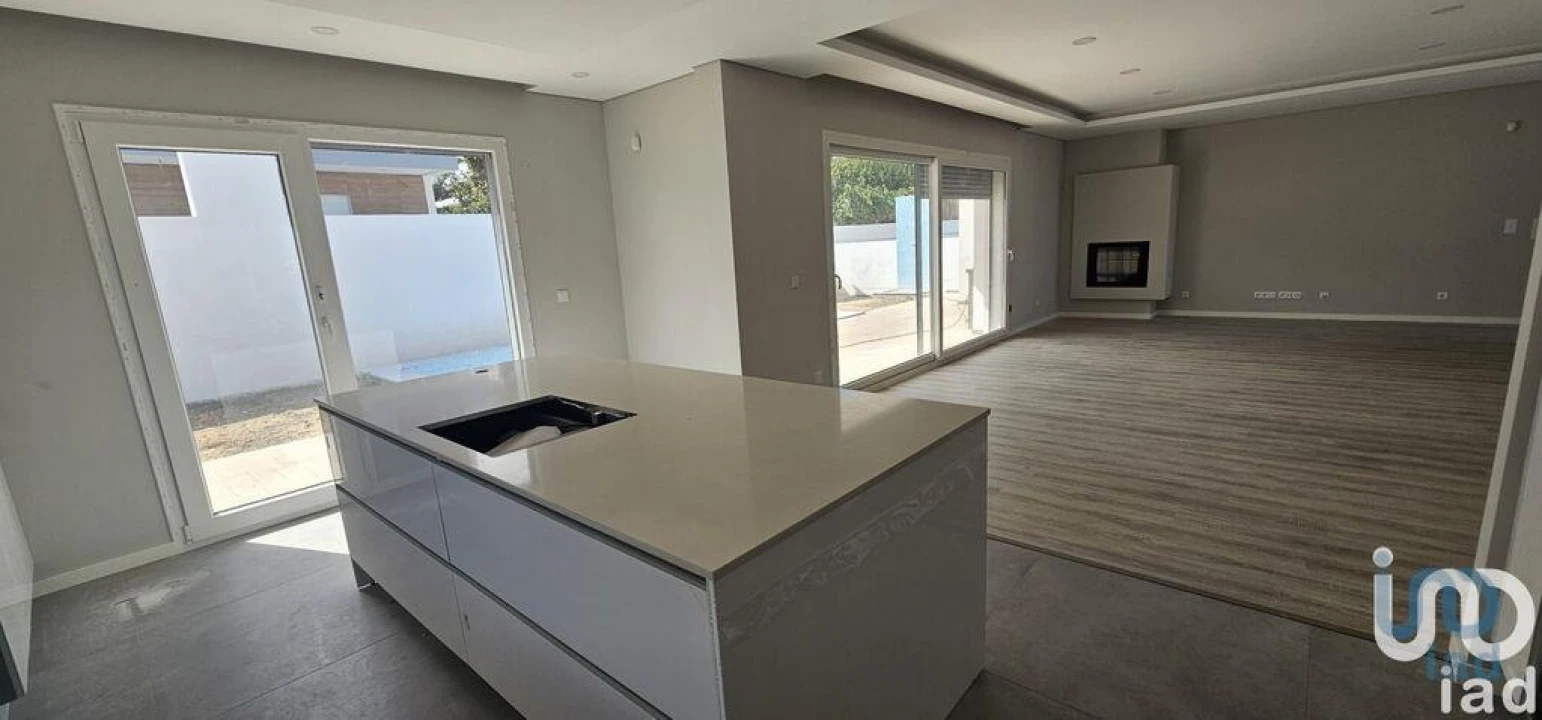 Moradia T4 para Venda em Azeitão (São Lourenço e São Simão) Foto 8