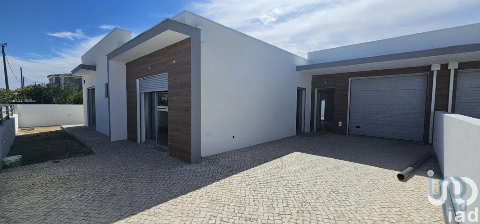 Moradia T4 para Venda em Azeitão (São Lourenço e São Simão) Foto 3