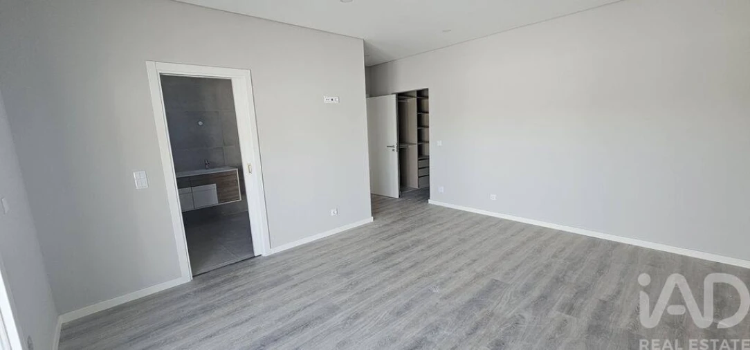 Moradia T4 para Venda em Azeitão (São Lourenço e São Simão) Foto 18