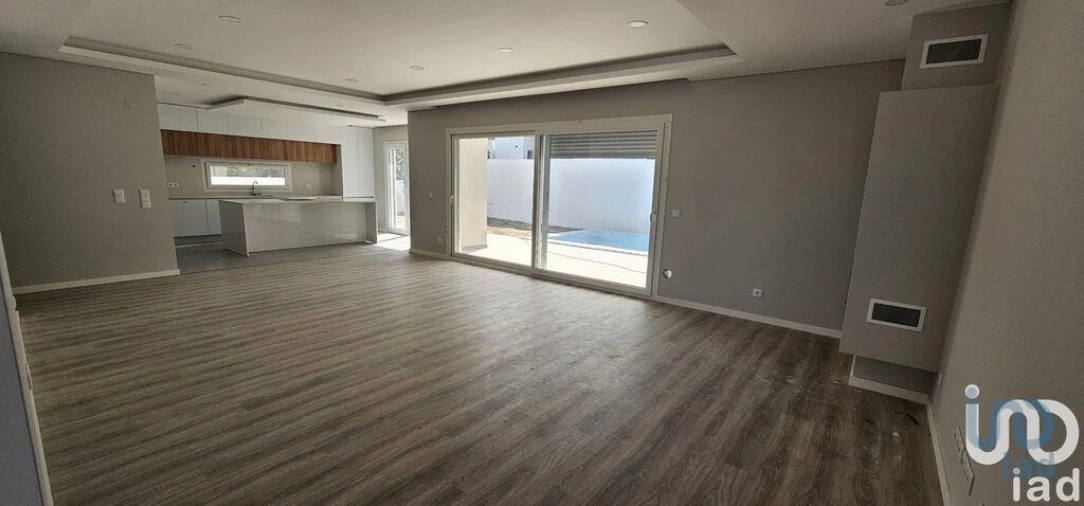 Moradia T4 para Venda em Azeitão (São Lourenço e São Simão) Foto 6