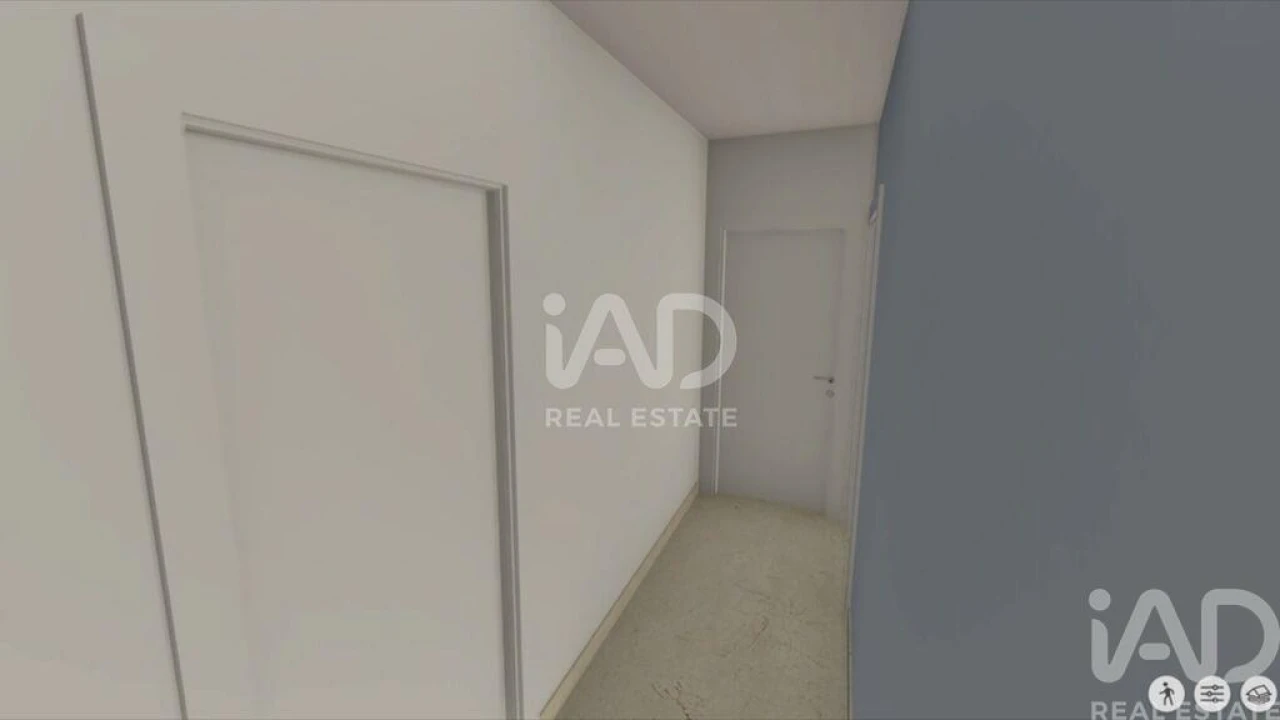 Apartamento T2 para Venda em Quelfes Foto 5