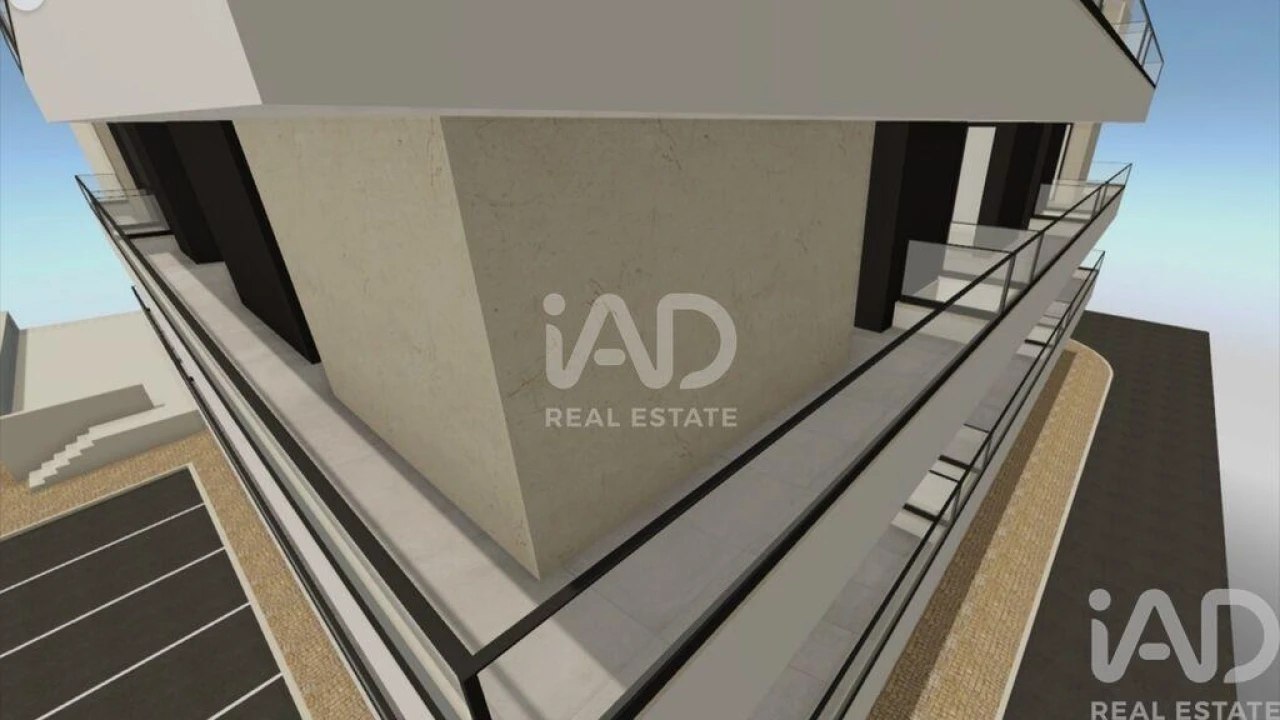 Apartamento T2 para Venda em Quelfes Foto 14