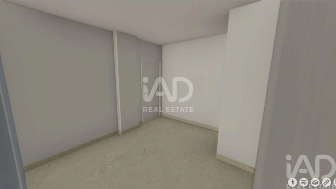 Apartamento T2 para Venda em Quelfes Foto 8