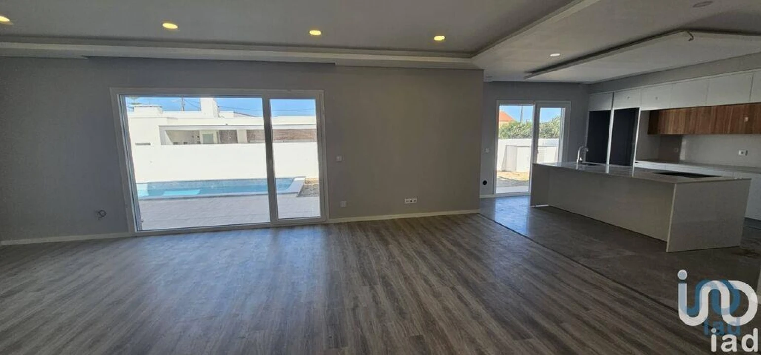 Moradia T4 para Venda em Azeitão (São Lourenço e São Simão) Foto 7