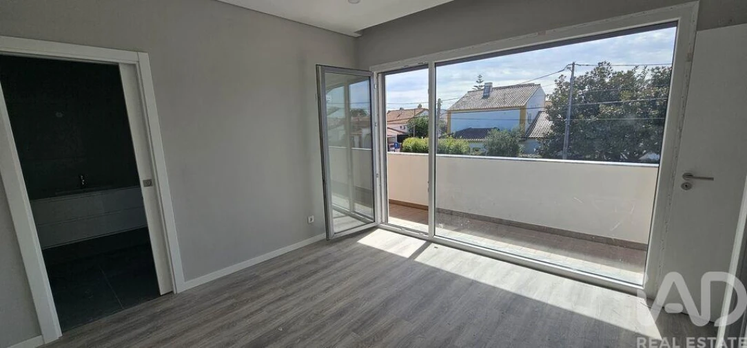 Moradia T4 para Venda em Azeitão (São Lourenço e São Simão) Foto 15