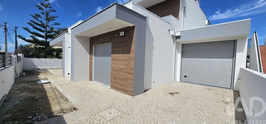 Moradia T4 para Venda em Azeitão (São Lourenço e São Simão) Foto 40