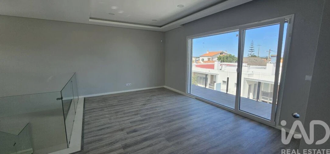 Moradia T4 para Venda em Azeitão (São Lourenço e São Simão) Foto 24