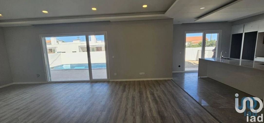 Moradia T4 para Venda em Azeitão (São Lourenço e São Simão) Foto 6