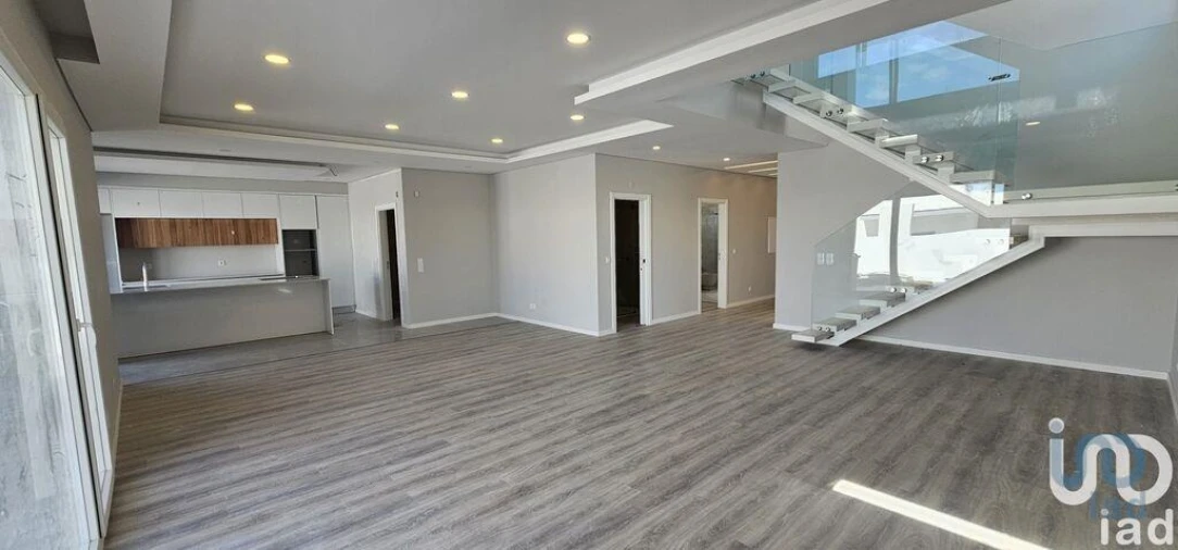 Moradia T4 para Venda em Azeitão (São Lourenço e São Simão) Foto 1