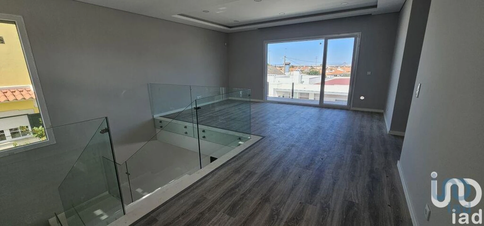 Moradia T4 para Venda em Azeitão (São Lourenço e São Simão) Foto 11