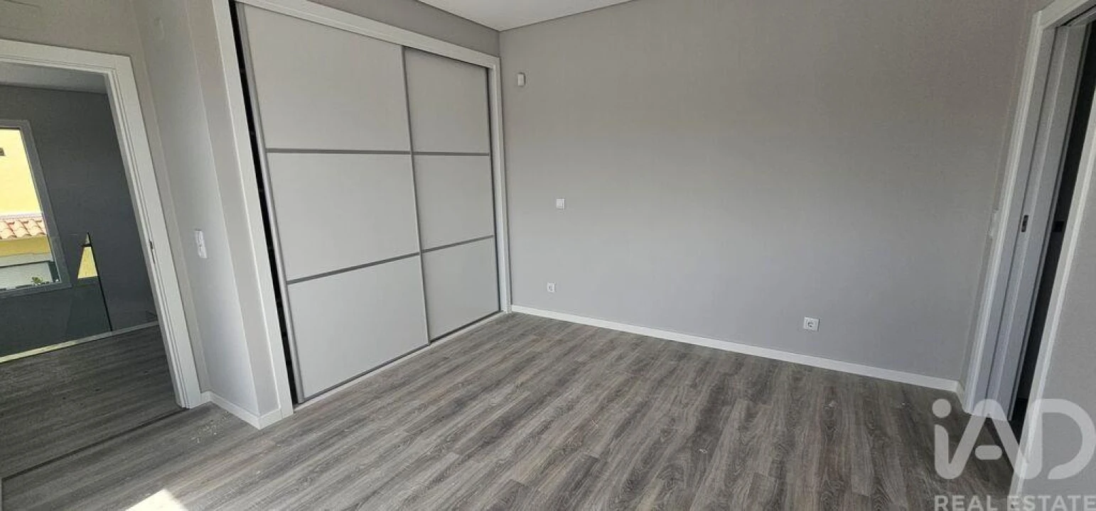 Moradia T4 para Venda em Azeitão (São Lourenço e São Simão) Foto 16