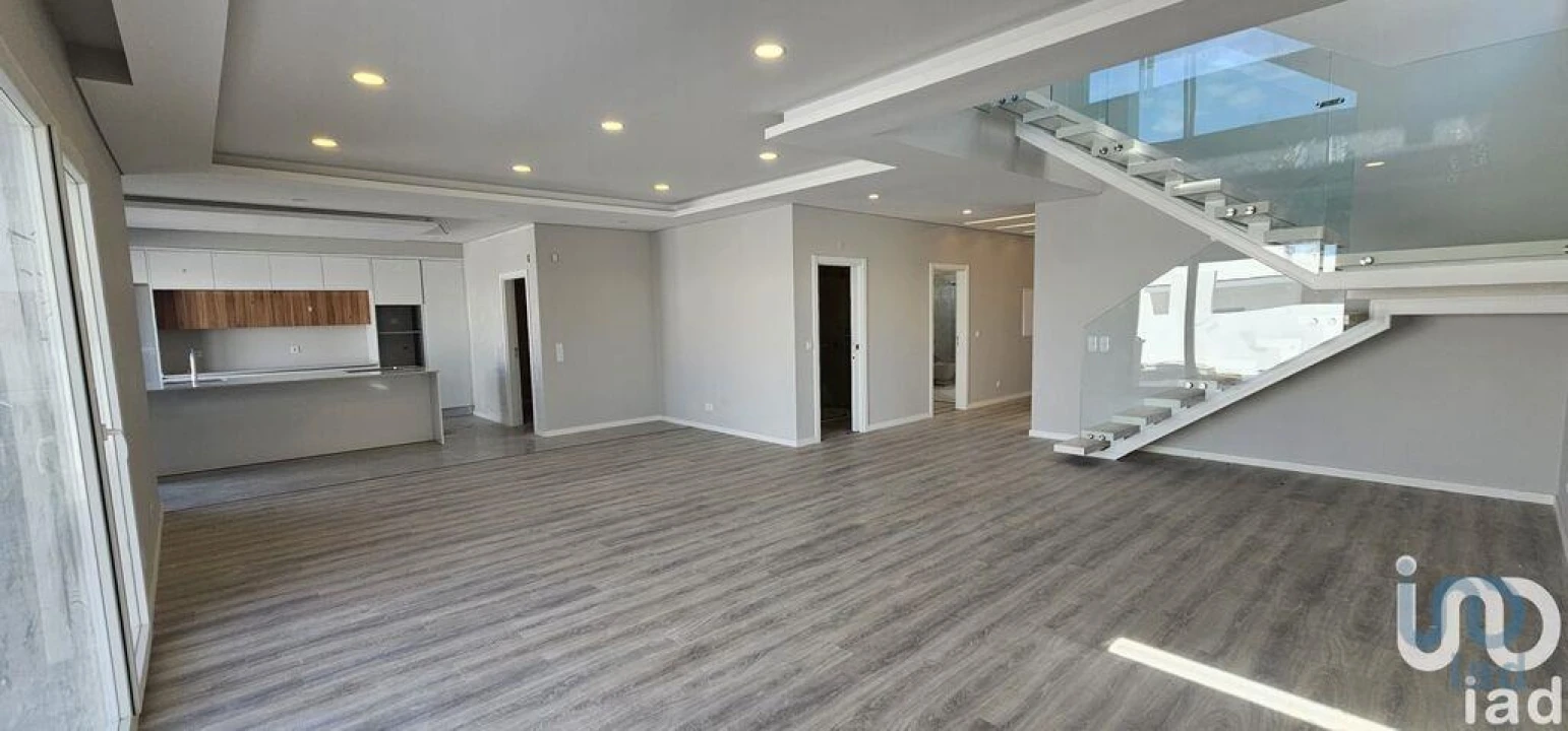 Moradia T4 para Venda em Azeitão (São Lourenço e São Simão) Foto 1