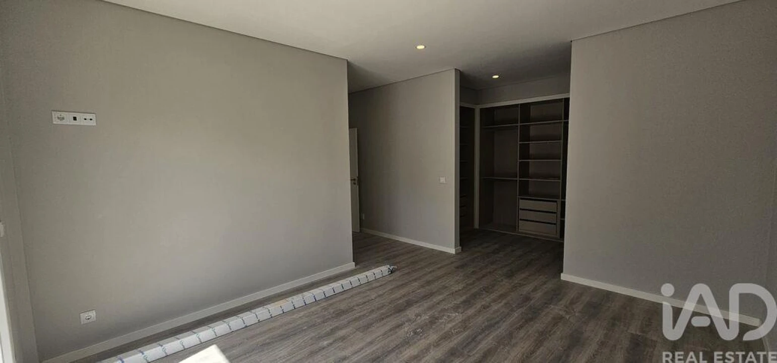 Moradia T4 para Venda em Azeitão (São Lourenço e São Simão) Foto 31