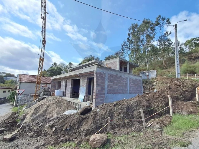 Moradia T3 para Venda em Gême Foto 4