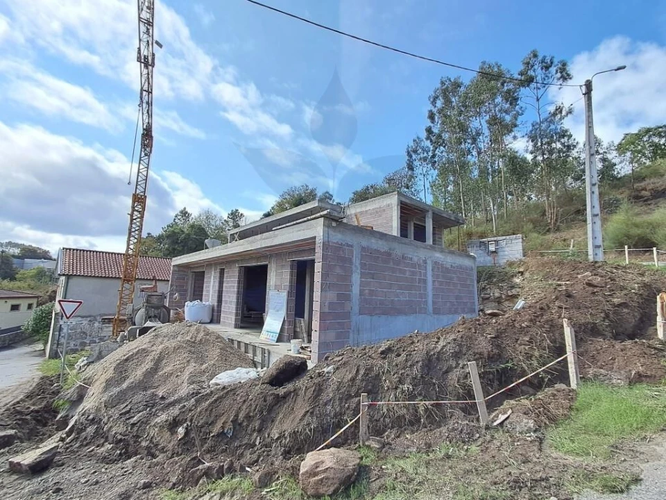 Moradia T3 para Venda em Gême Foto 4