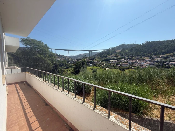 Apartamento T2 para Venda em Ceira Foto 12