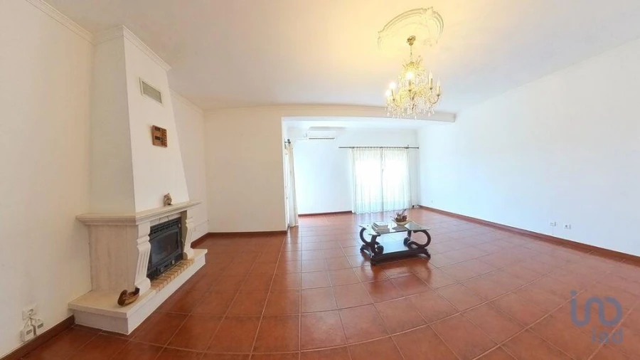 Apartamento T3 para Venda em Pedrogão Grande Foto 4