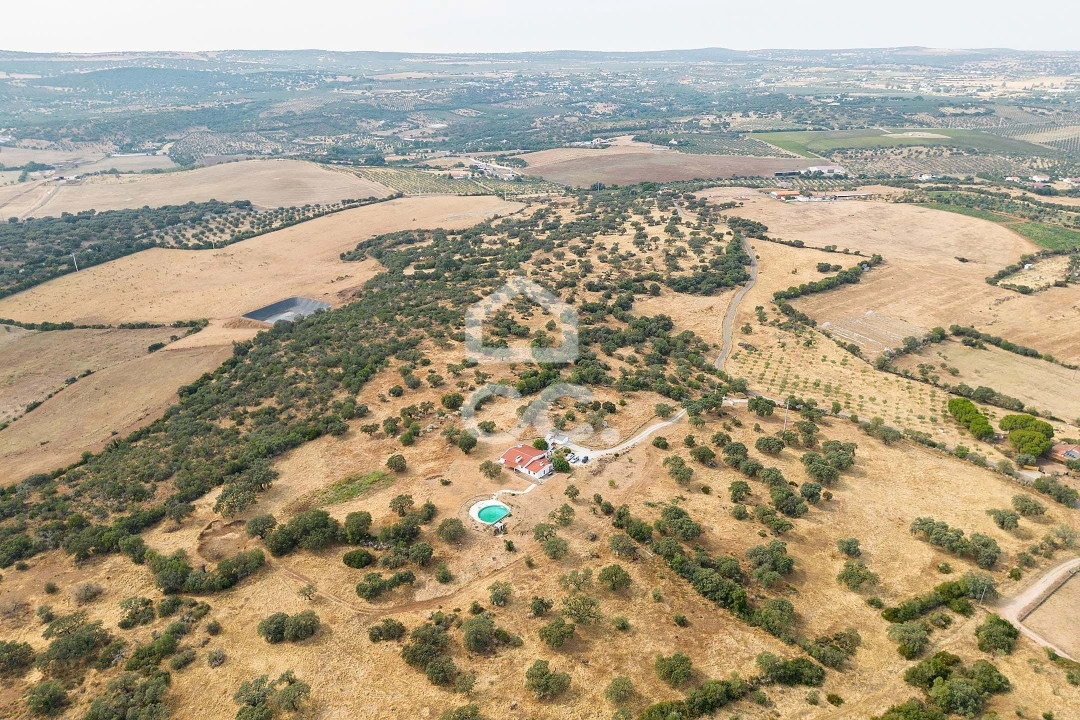 Quinta T3 para Venda em Assunção, Ajuda, Salvador e Santo Ildefonso Foto 94