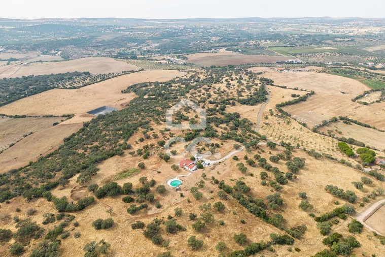 Quinta T3 para Venda em Assunção, Ajuda, Salvador e Santo Ildefonso Foto 94
