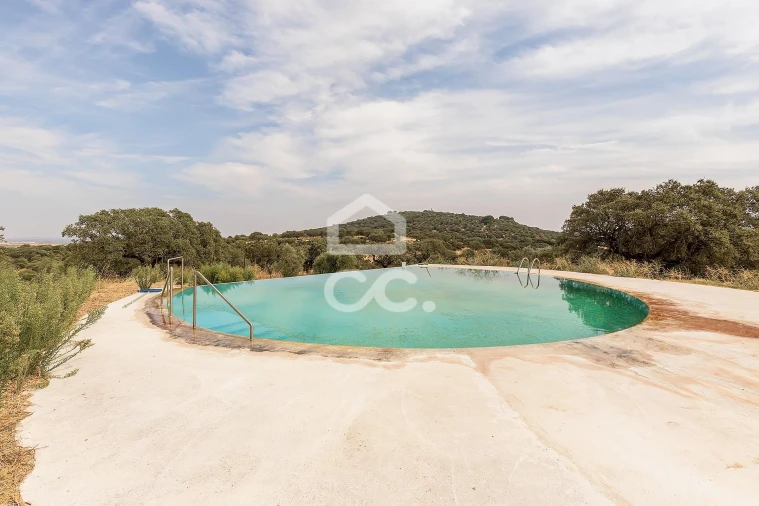 Quinta T3 para Venda em Assunção, Ajuda, Salvador e Santo Ildefonso Foto 60