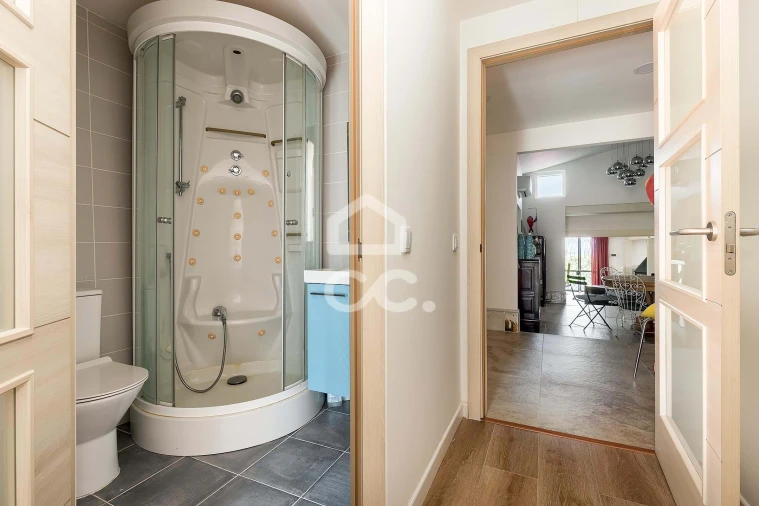 Quinta T3 para Venda em Assunção, Ajuda, Salvador e Santo Ildefonso Foto 28