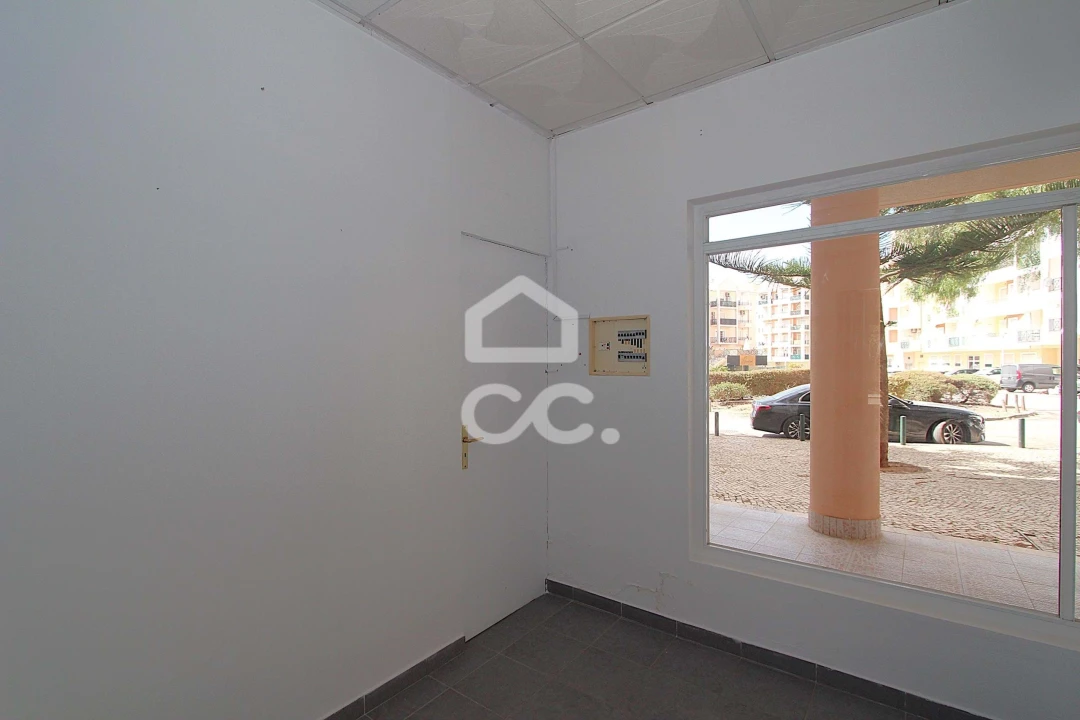 Negócio para Arrendamento em Armação de Pera Foto 9