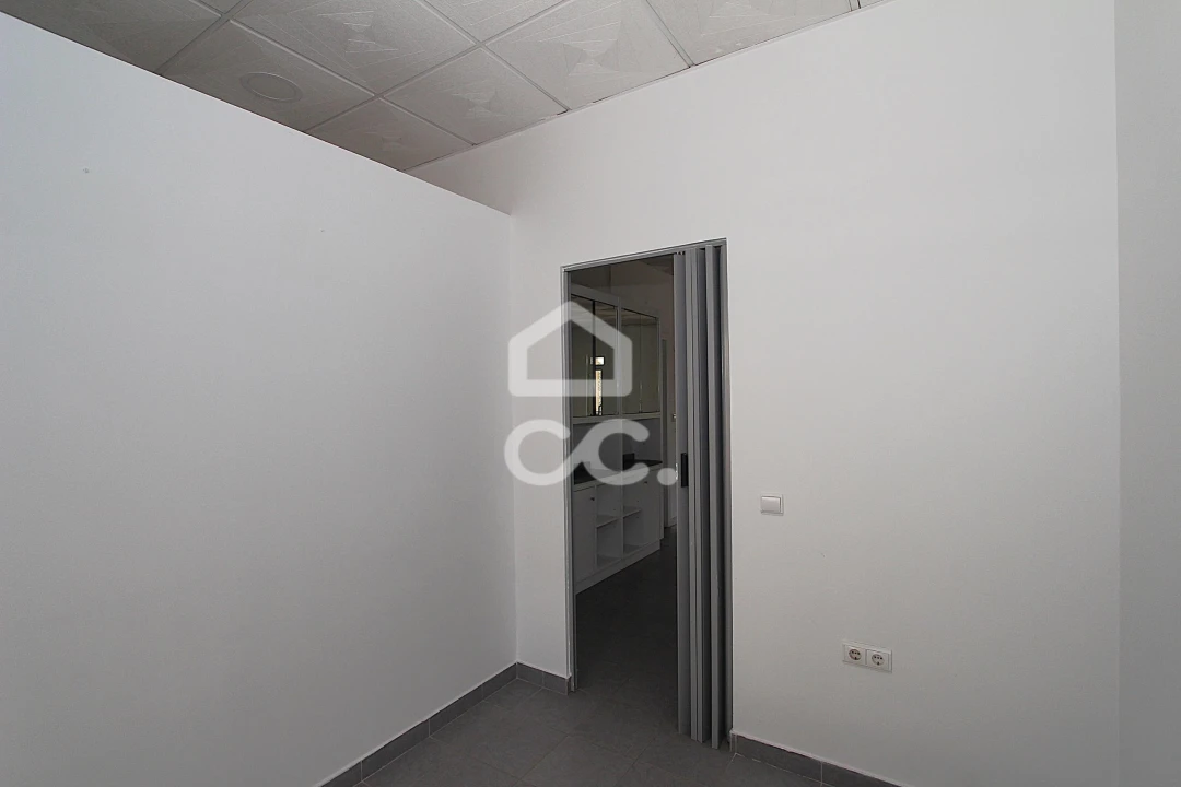 Negócio para Arrendamento em Armação de Pera Foto 10